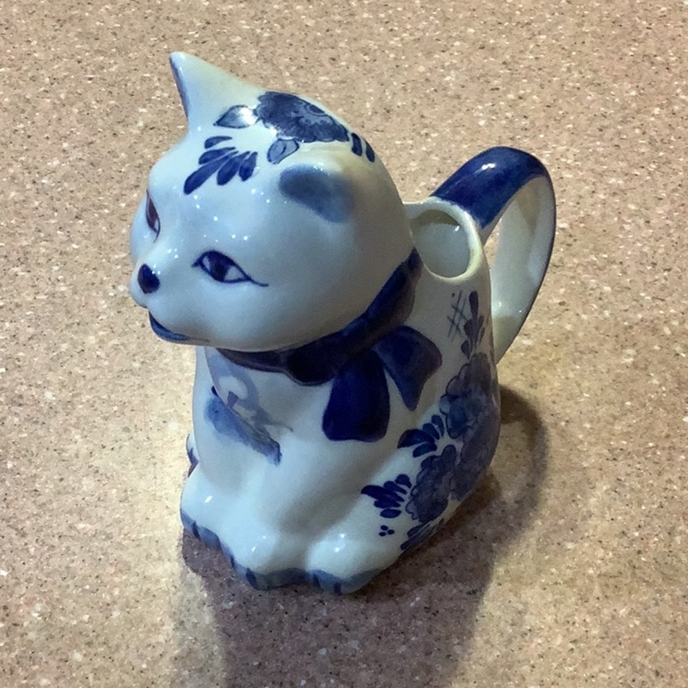 Delft Blue Cat Milk Jug Creamer with dark blue bow and markings NUMBERED